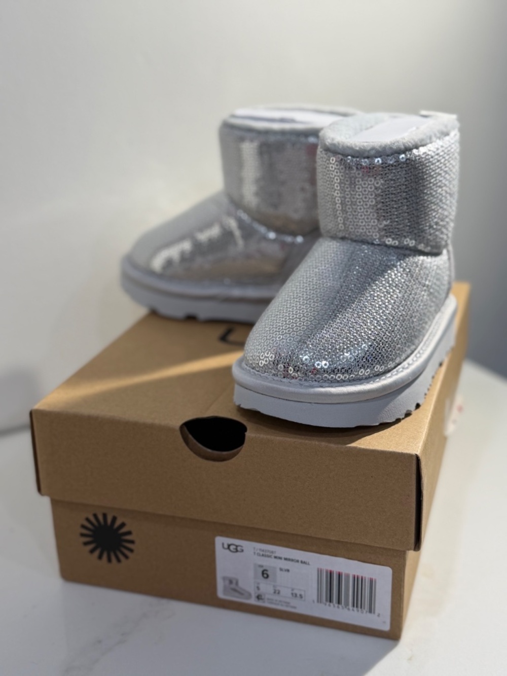 UGG Toddler sequence Boot - Picture 3 of 3